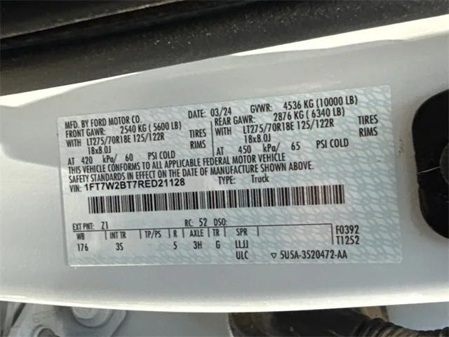 Photo of 2024 Oxford White Ford F-250