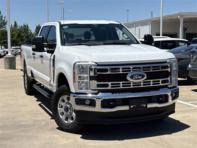 Photo of 2024 Oxford White Ford F-250