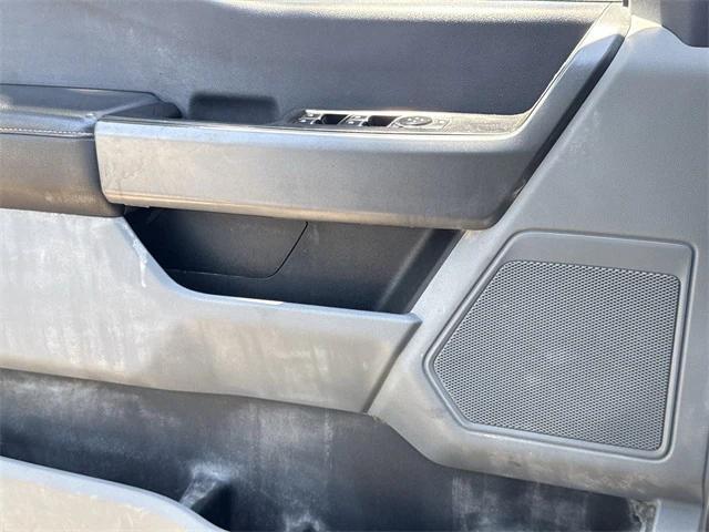 Photo of 2024 Oxford White Ford F-250