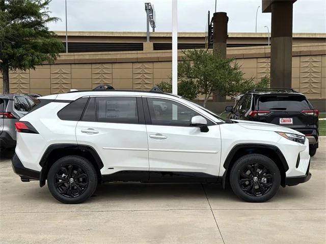 Photo of 2025 White Toyota RAV4 Hybrid