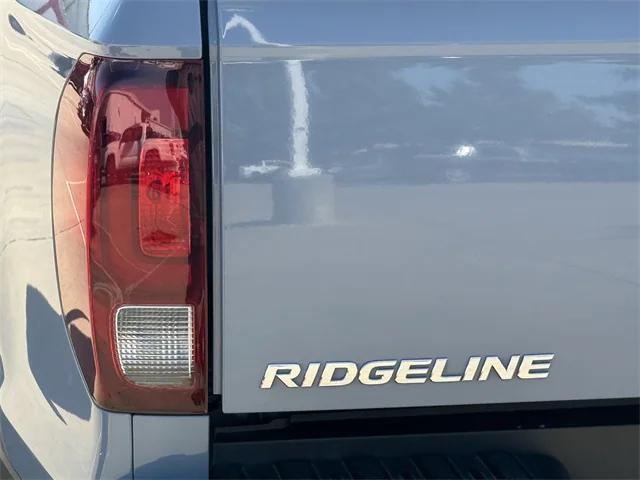 Photo of 2023 Sonic Gray Pearl Honda Ridgeline
