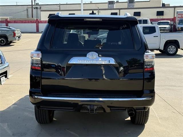 Photo of 2020 Midnight Black Metallic Toyota 4Runner