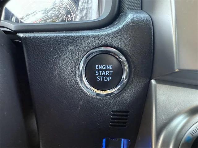 Photo of 2020 Midnight Black Metallic Toyota 4Runner