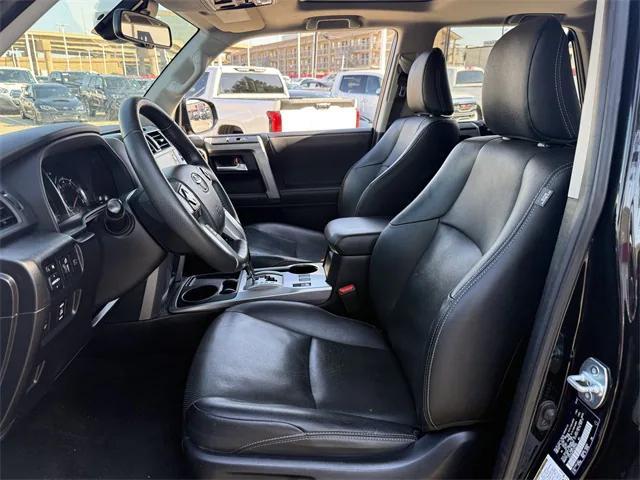 Photo of 2020 Midnight Black Metallic Toyota 4Runner