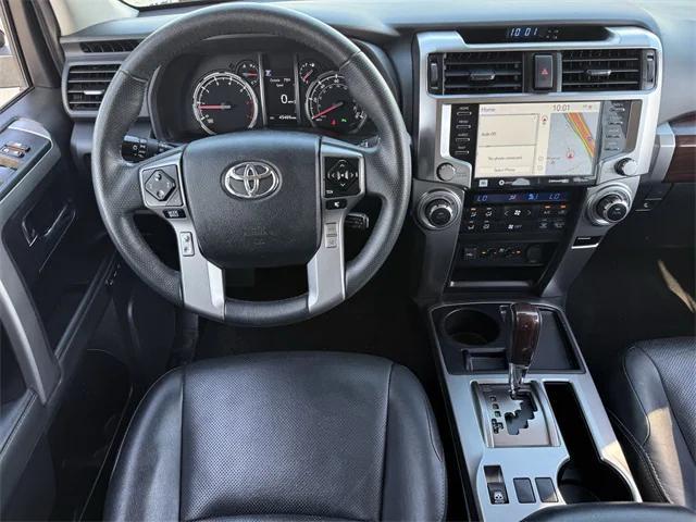 Photo of 2020 Midnight Black Metallic Toyota 4Runner