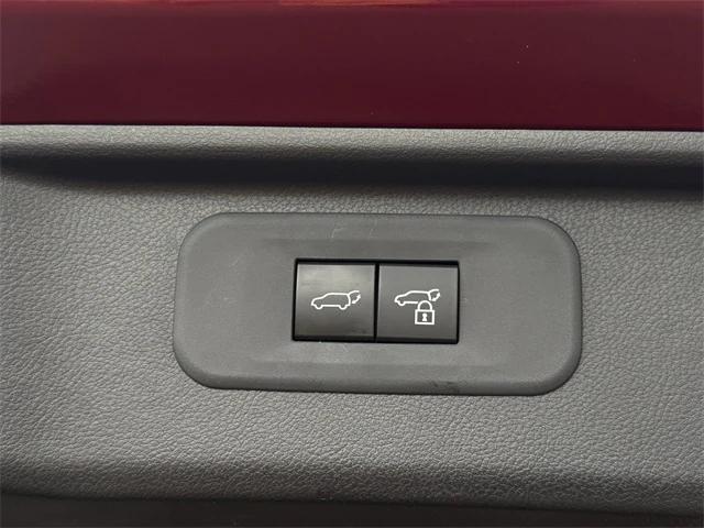 Photo of 2025 Ruby Flare Pearl Toyota Grand Highlander