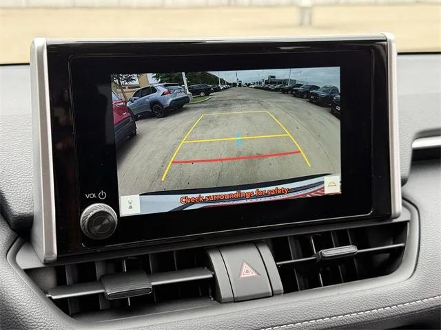 Photo of 2025 Ice Cap Toyota RAV4