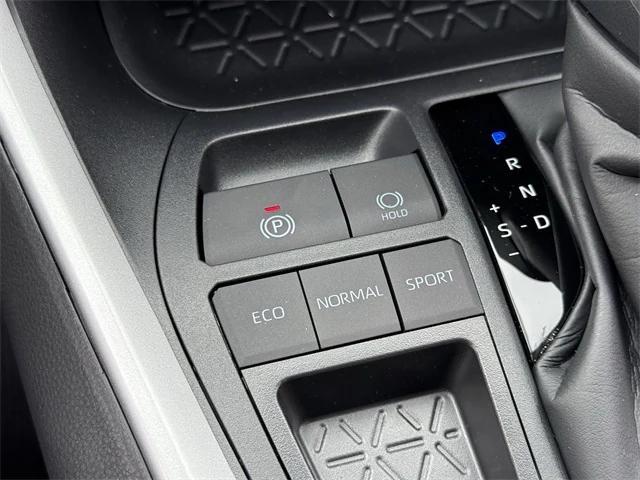 Photo of 2025 Ice Cap Toyota RAV4