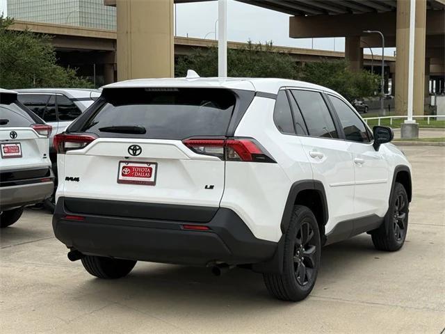 Photo of 2025 Ice Cap Toyota RAV4