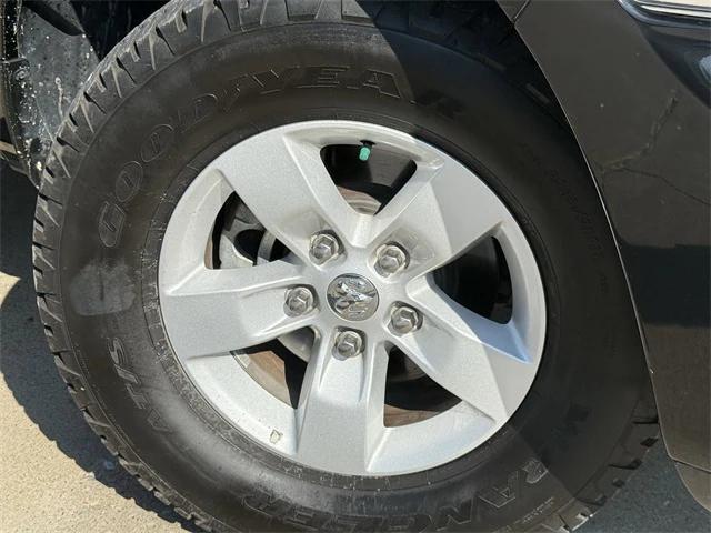 Photo of 2021 Diamond Black Crystal Pearlcoat RAM 1500 Classic
