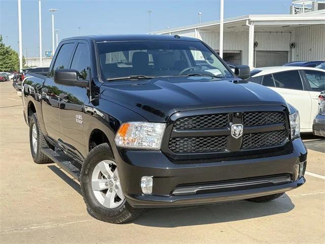 Photo of 2021 Diamond Black Crystal Pearlcoat RAM 1500 Classic