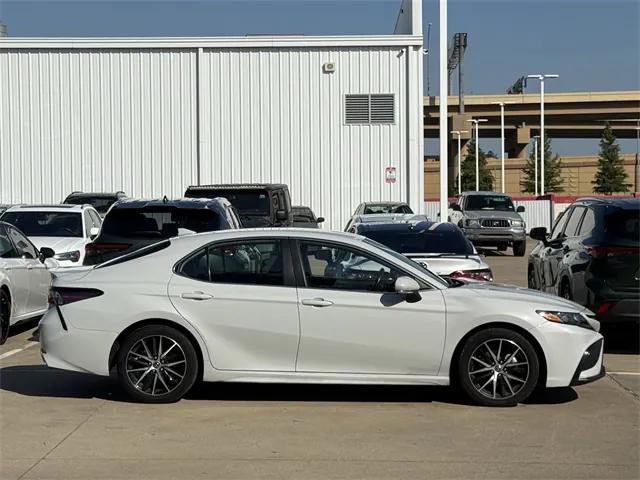 Photo of 2023 Gray Toyota Camry