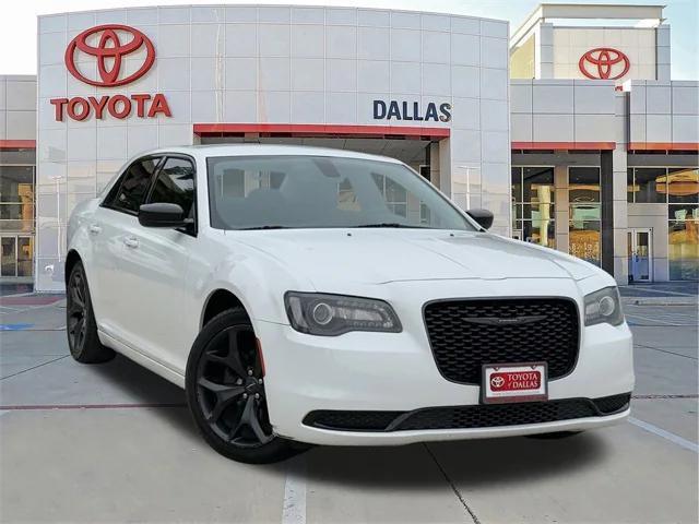 2021 Chrysler 300