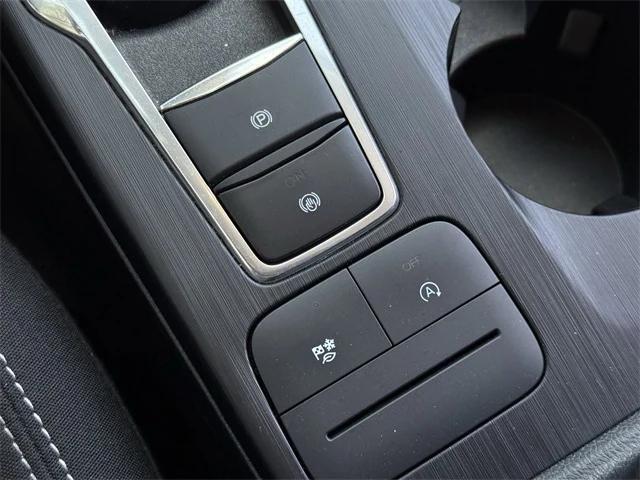 Photo of 2023 Oxford White Ford Escape