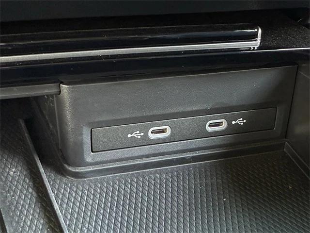 Photo of 2025 Gray Volkswagen Atlas