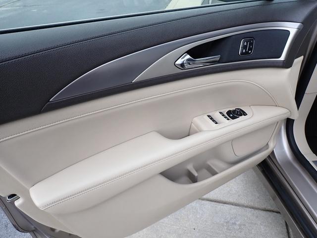 Photo of 2019 Iced Mocha Metallic Lincoln MKZ