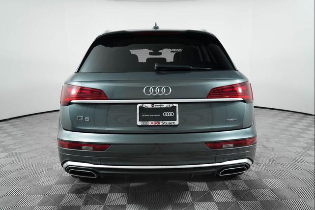 Photo of 2023 Daytona Gray Audi Q5