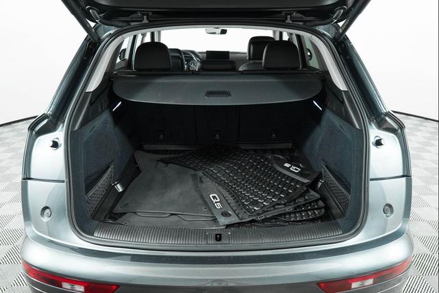 Photo of 2023 Daytona Gray Audi Q5