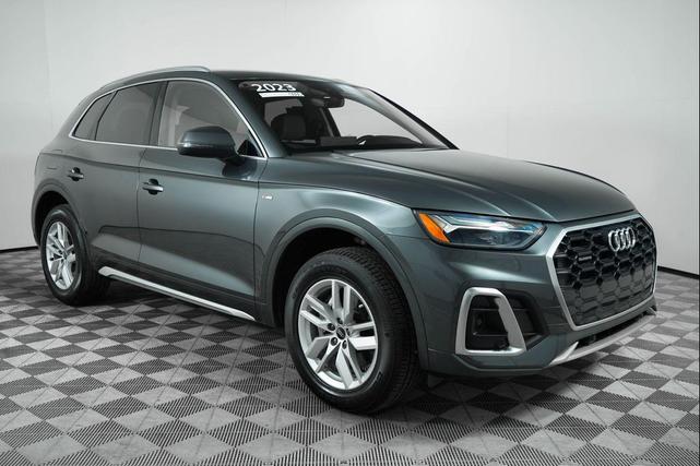 Photo of 2023 Daytona Gray Audi Q5