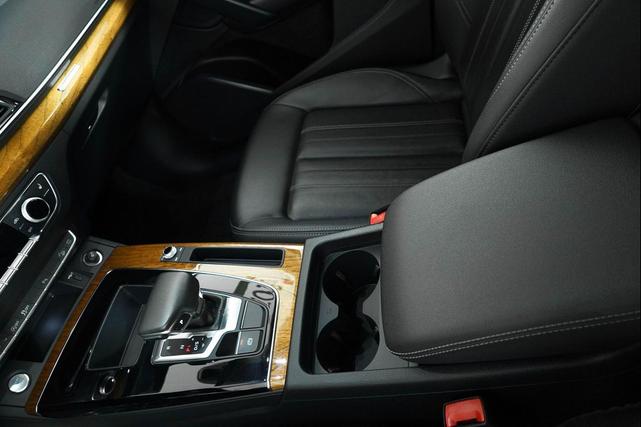 Photo of 2023 Daytona Gray Audi Q5