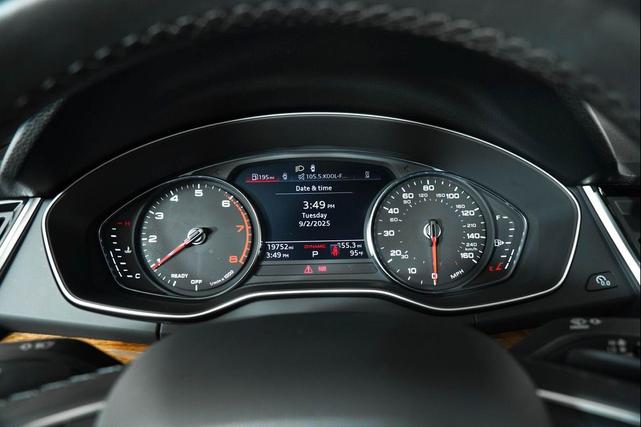 Photo of 2023 Daytona Gray Audi Q5