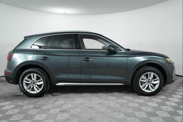 Photo of 2023 Daytona Gray Audi Q5