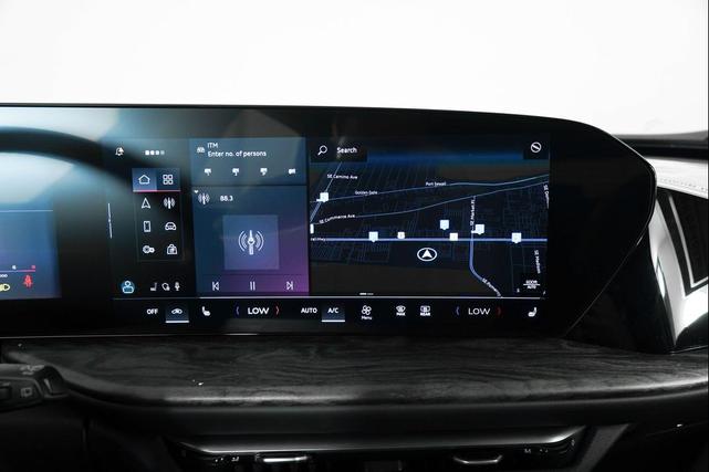 Photo of 2025 Mythos Black Metallic Audi Q5
