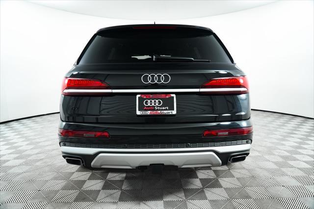 Photo of 2025 Mythos Black Metallic Audi Q7