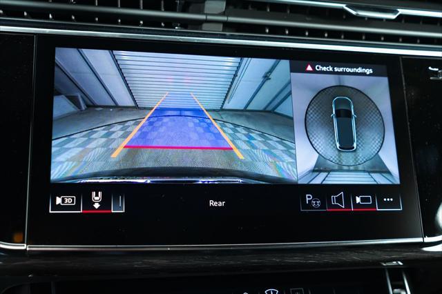 Photo of 2025 Mythos Black Metallic Audi Q7
