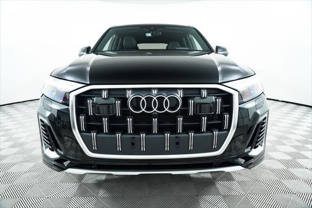 Photo of 2025 Mythos Black Metallic Audi Q7