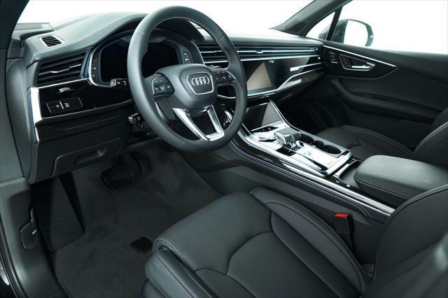 Photo of 2025 Mythos Black Metallic Audi Q7