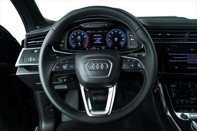 Photo of 2025 Mythos Black Metallic Audi Q7