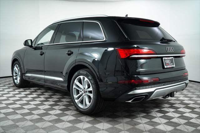 Photo of 2025 Mythos Black Metallic Audi Q7