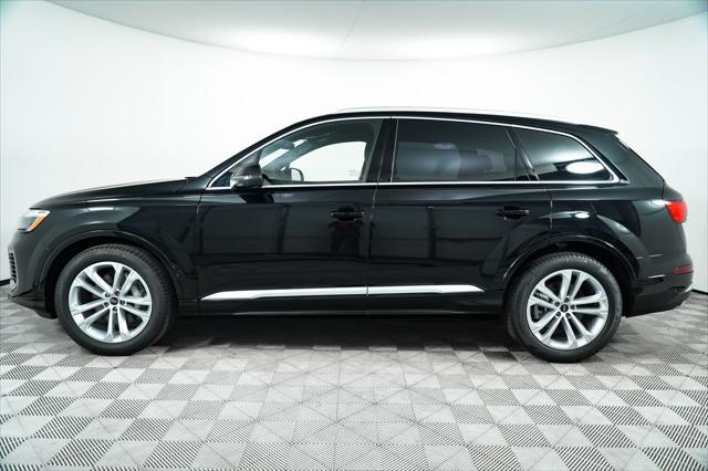 Photo of 2025 Mythos Black Metallic Audi Q7