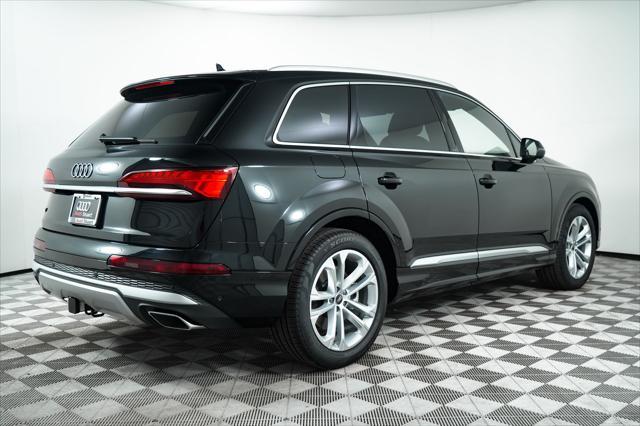 Photo of 2025 Mythos Black Metallic Audi Q7