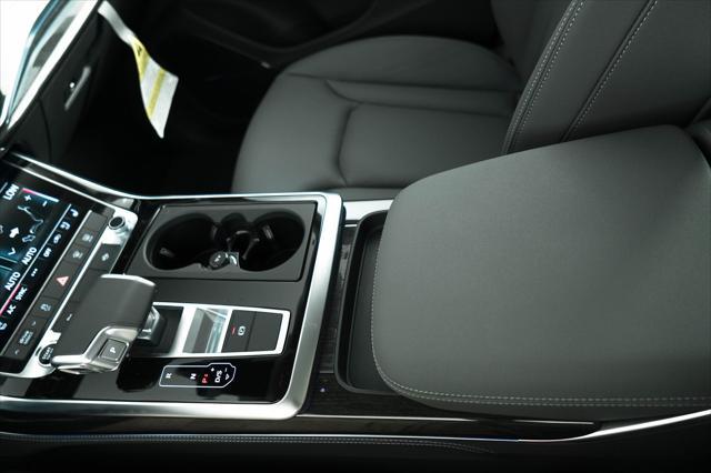 Photo of 2025 Satellite Silver Metallic Audi Q8