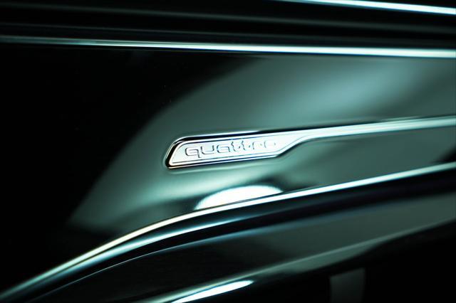 Photo of 2025 Satellite Silver Metallic Audi Q8