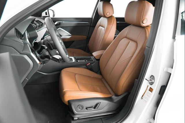 Photo of 2025 Glacier White Metallic Audi Q3