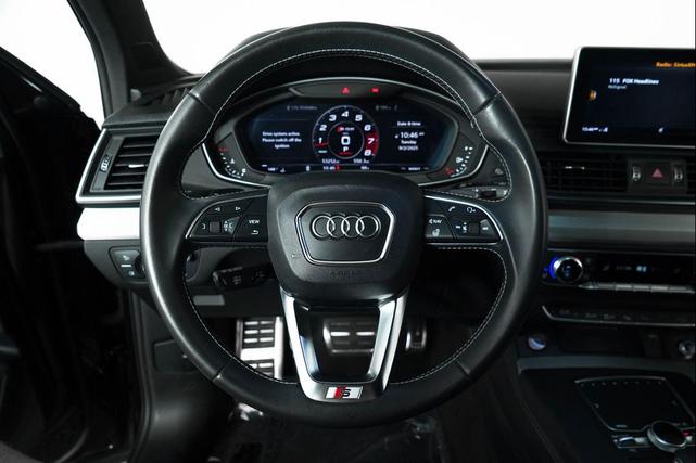 Photo of 2019 Black Metallic Audi SQ5