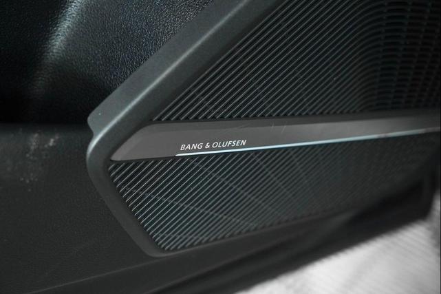 Photo of 2019 Black Metallic Audi SQ5