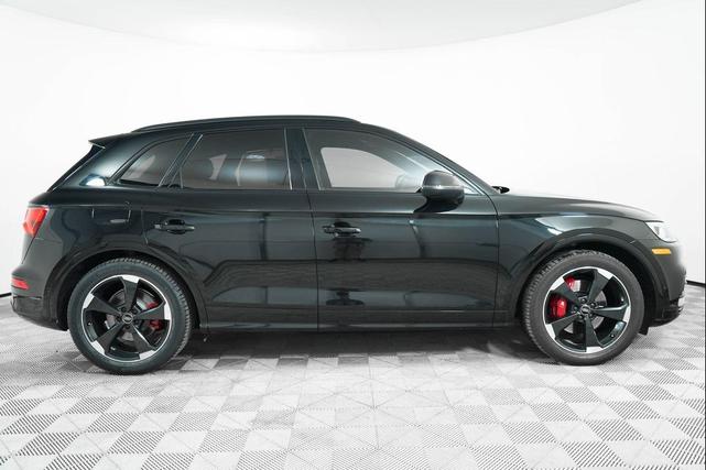 Photo of 2019 Black Metallic Audi SQ5