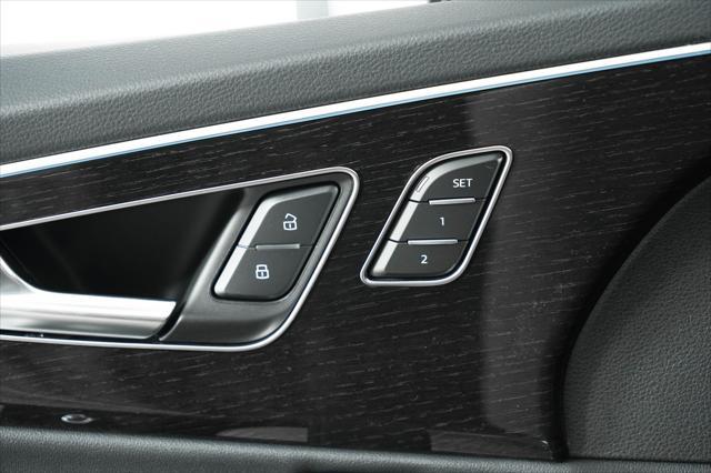 Photo of 2025 Samurai Gray Metallic Audi Q7