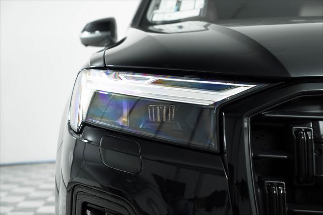 Photo of 2025 Mythos Black Metallic Audi Q7