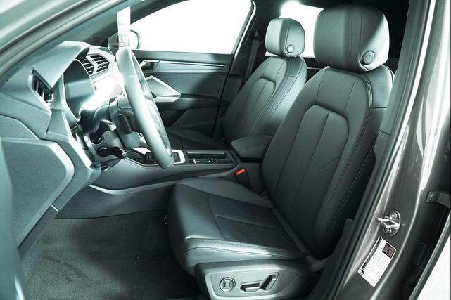 Photo of 2025 Chronos Gray Metallic Audi Q3