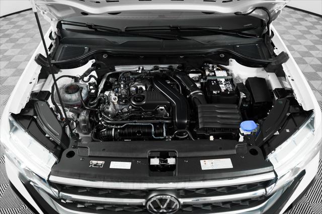 Photo of 2024 Pure White Volkswagen Taos