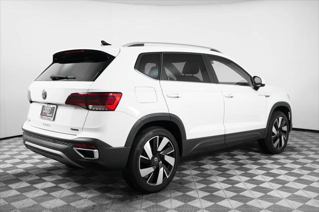 Photo of 2024 Pure White Volkswagen Taos