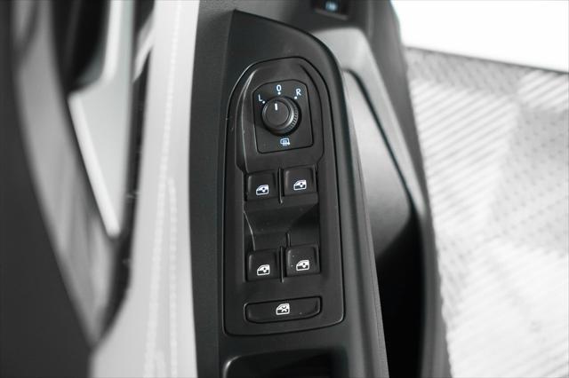Photo of 2024 Pure White Volkswagen Taos