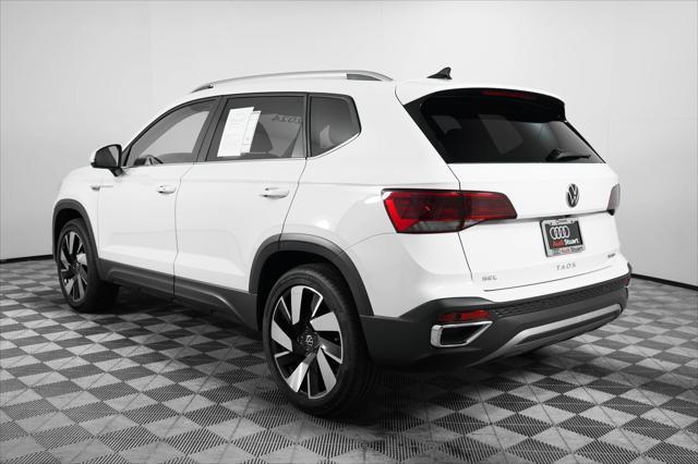 Photo of 2024 Pure White Volkswagen Taos