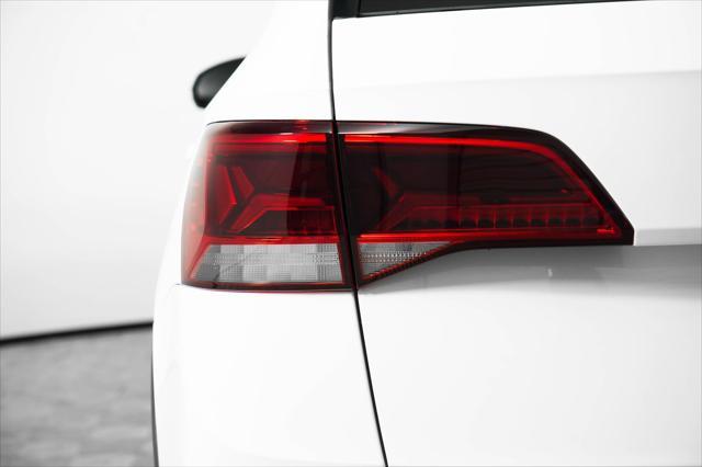 Photo of 2024 Pure White Volkswagen Taos