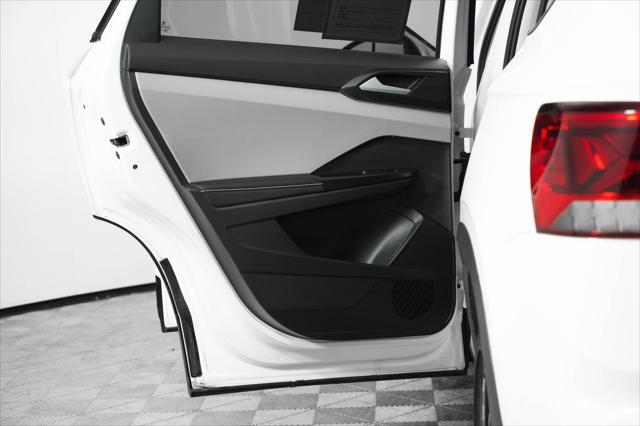 Photo of 2024 Pure White Volkswagen Taos